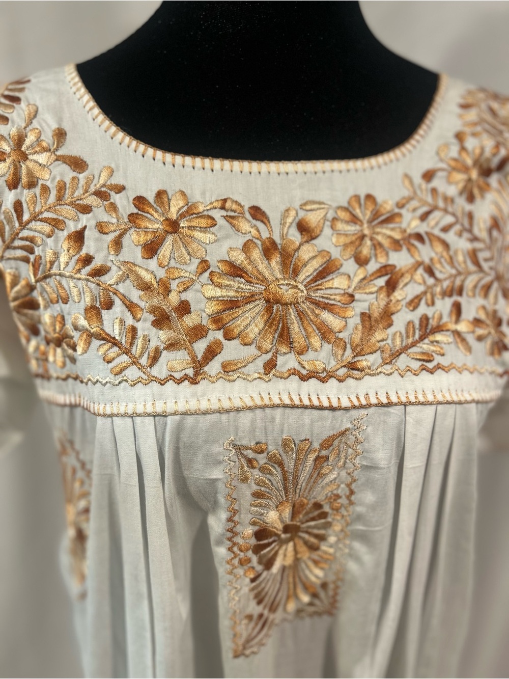 VINTAGE Huipil Mexican Dress with White Floral Embroidered with gold and brown - Picture 6 of 8
